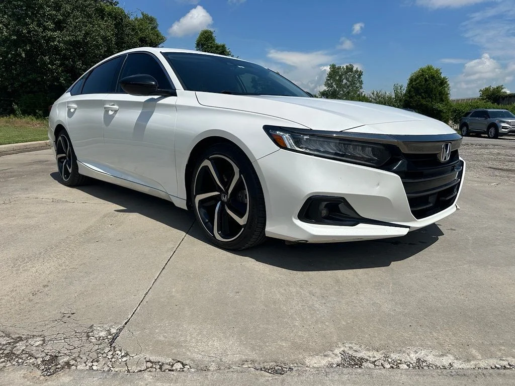 Used 2022  Honda Sport Special Edition image 3