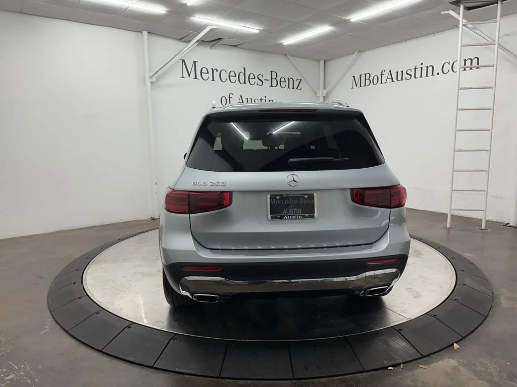 Used 2026 Silver Mercedes-Benz GLB 250 image 6