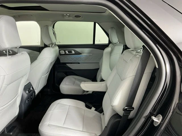 Used 2026 Black Ford Platinum image 31