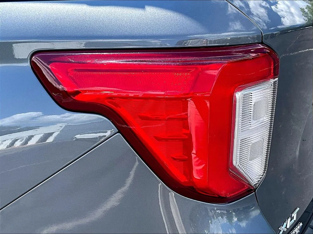 Used 2023 Gray Ford XLT image 35