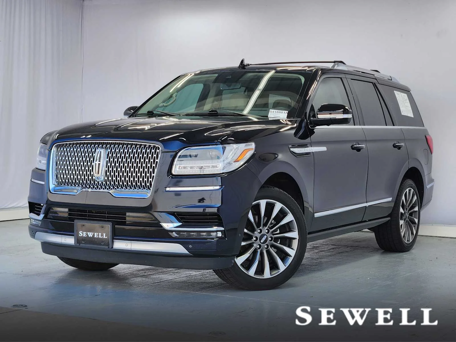 2021 Lincoln Navigator Reserve's photo