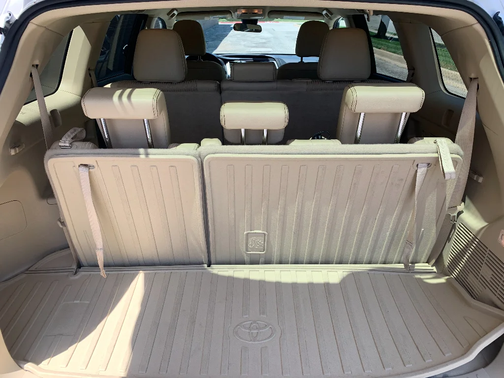 Used 2017 Blizzard Pearl Toyota LE Plus image 28