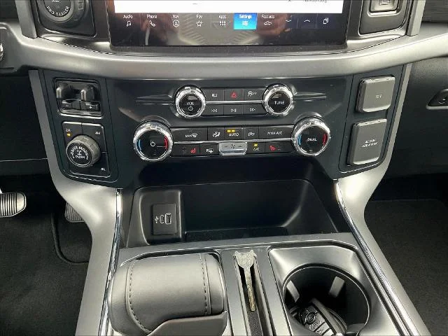 New 2026 Oxford White Ford XLT image 64