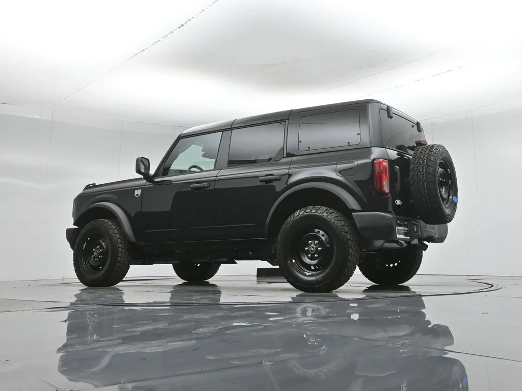 New 2026 Shadow Black Ford Big Bend image 49