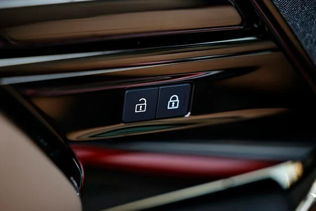2025 Land Rover Range Rover Sport SE - Photo 20