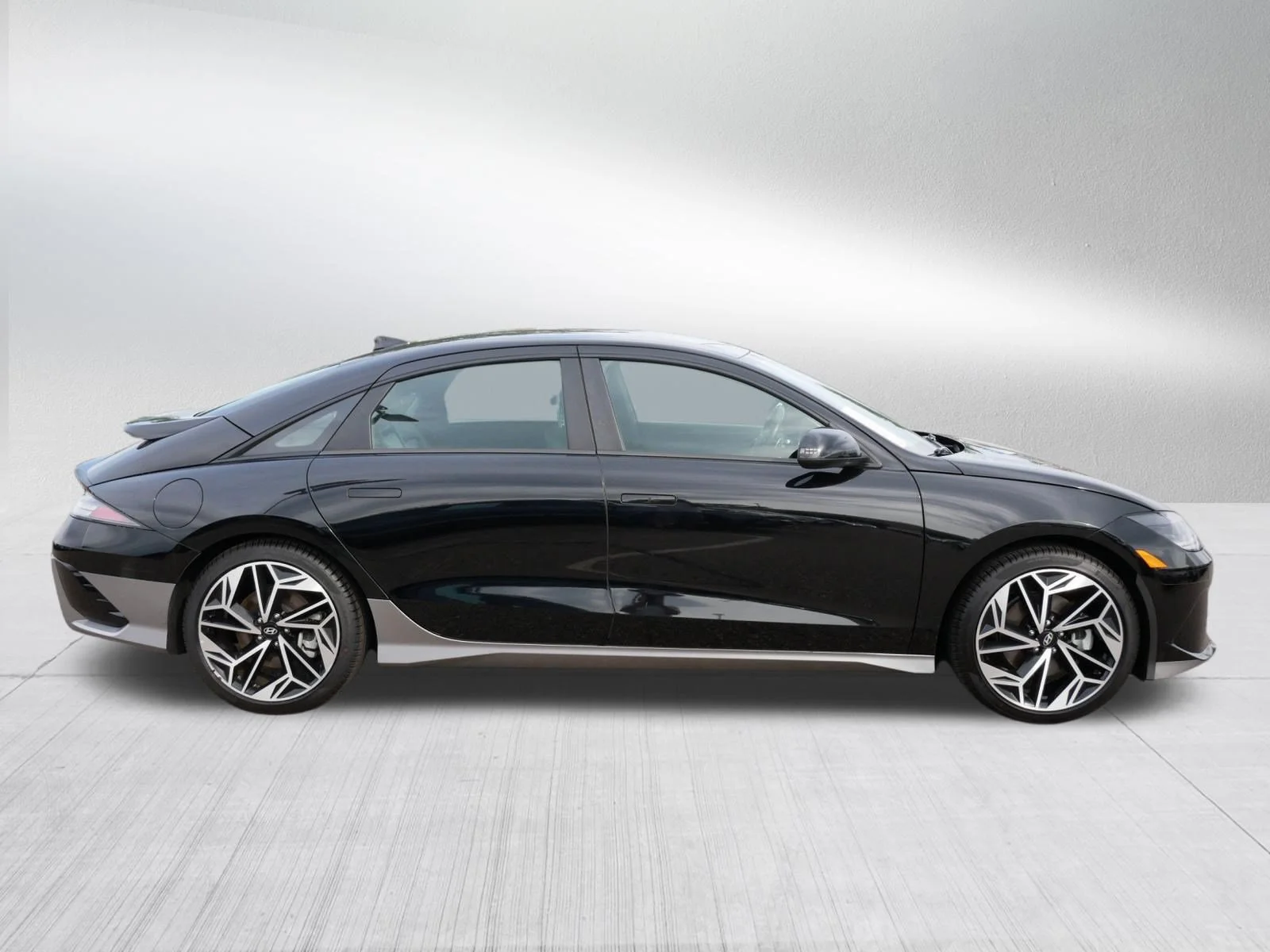 Used 2023 Onyx Black Hyundai SEL image 8