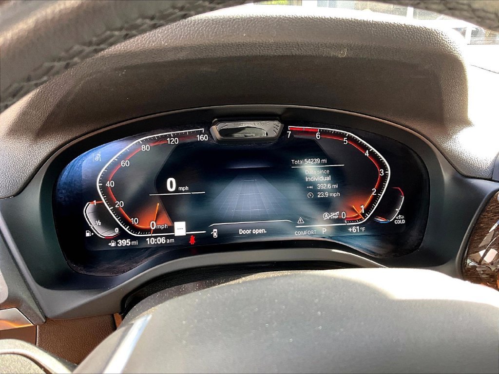 Used 2024 Blue BMW xDrive30i image 12