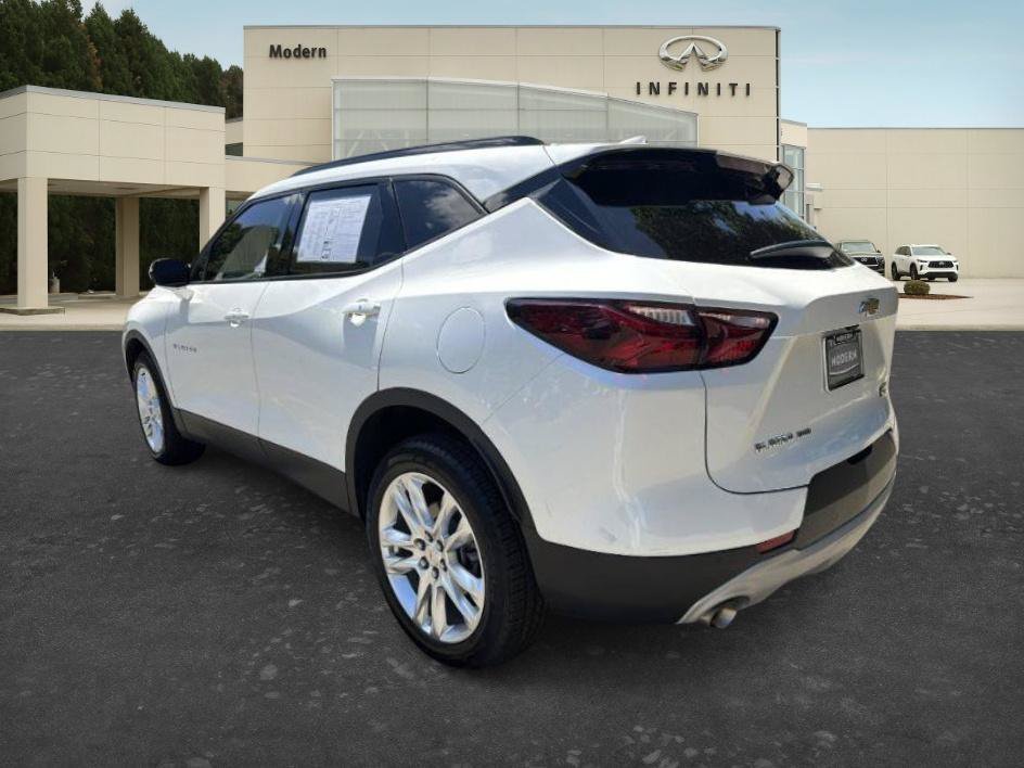 Used 2022 Iridescent Pearl Tricoat Chevrolet LT image 6