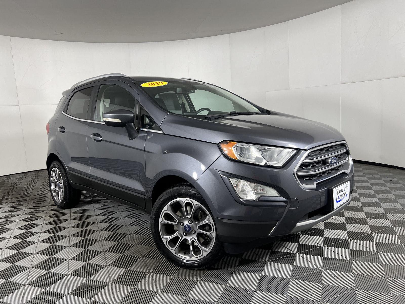 Used 2019 Smoke Ford Titanium image 46