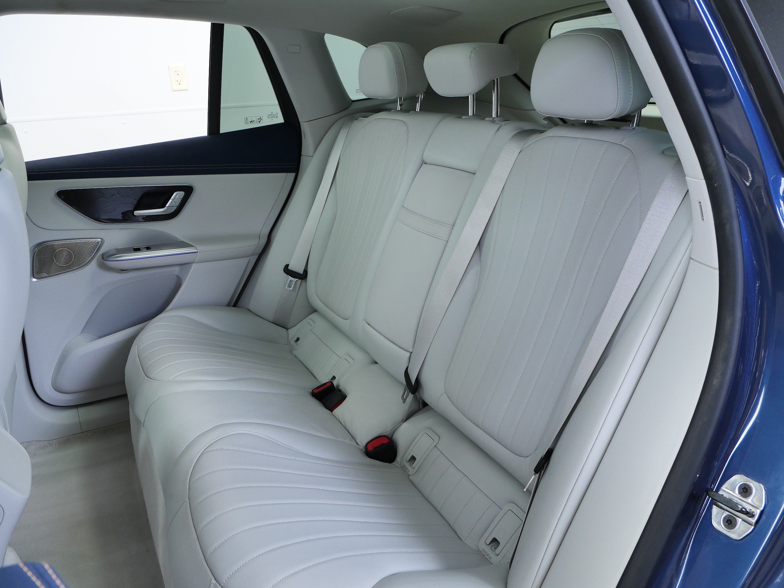Certified Used 2023 Twilight Blue Metallic Mercedes-Benz EQE 500 image 20