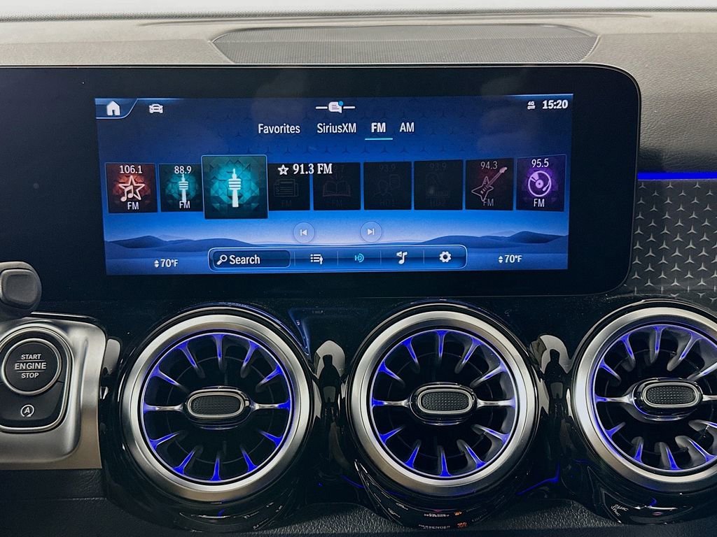 New 2026 Polar White Mercedes-Benz GLB 250 image 46