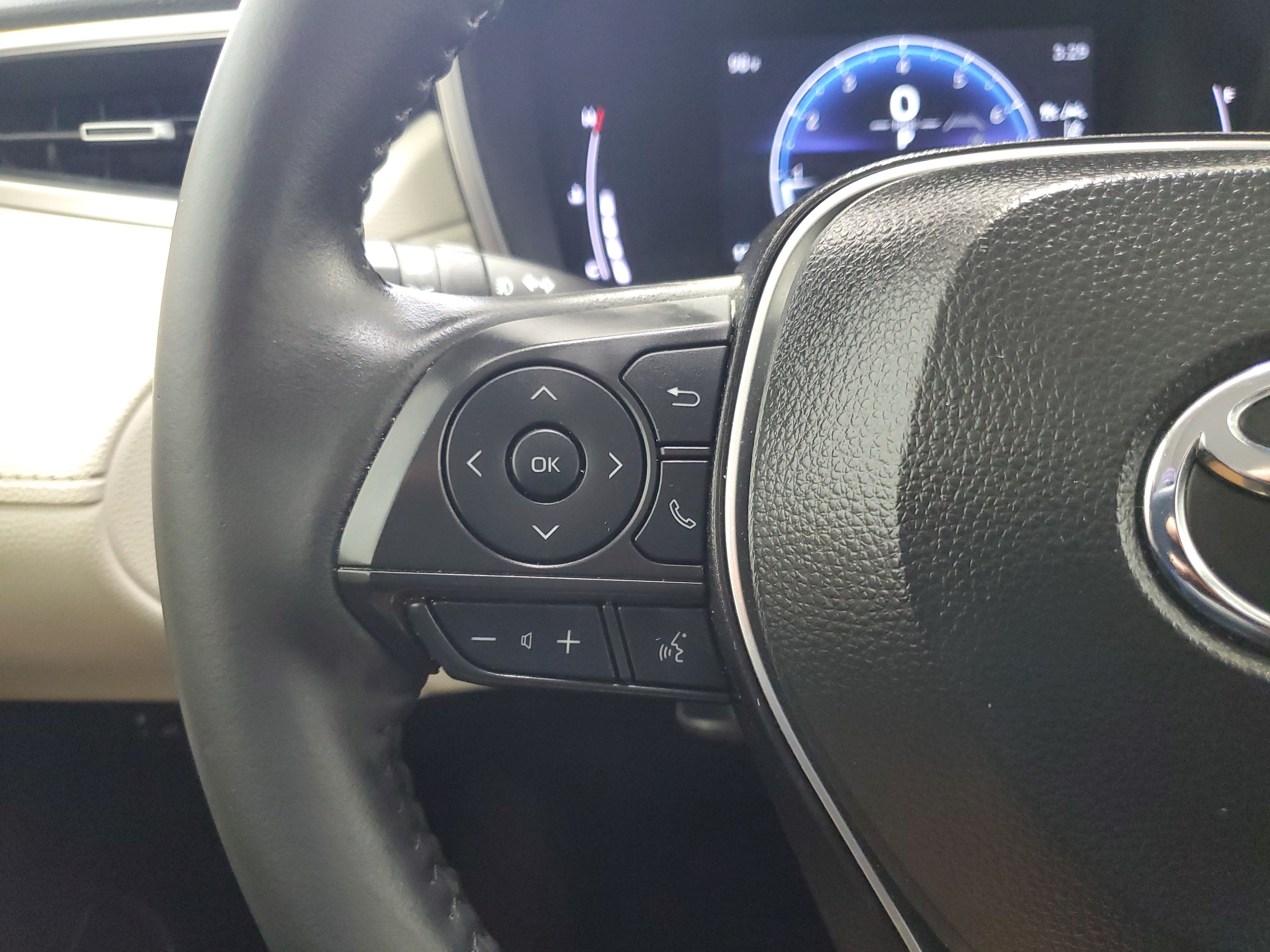 Used 2024 Green Toyota XLE image 23