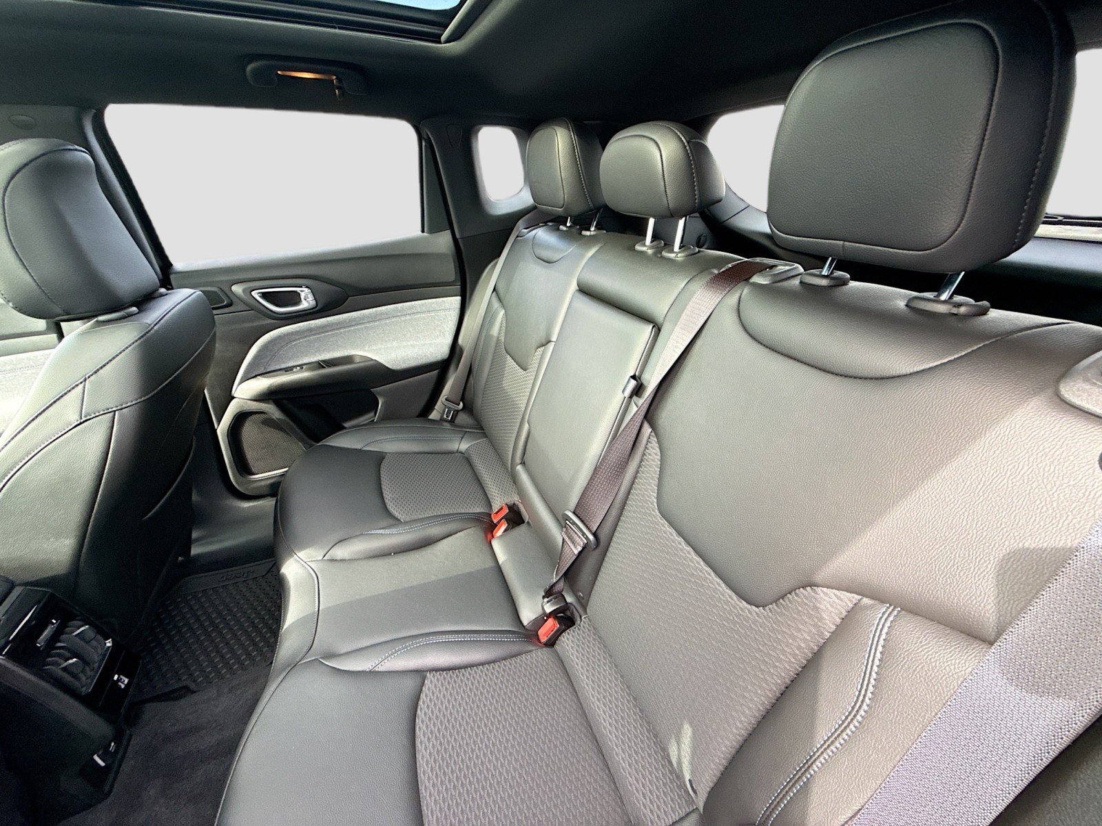 2023 Jeep Compass Latitude - Photo 25