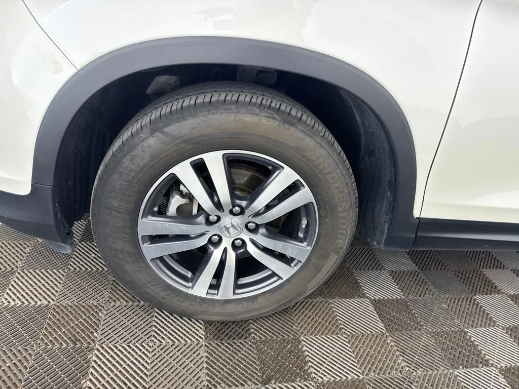 Certified Used 2018 White Honda EX-L image 33