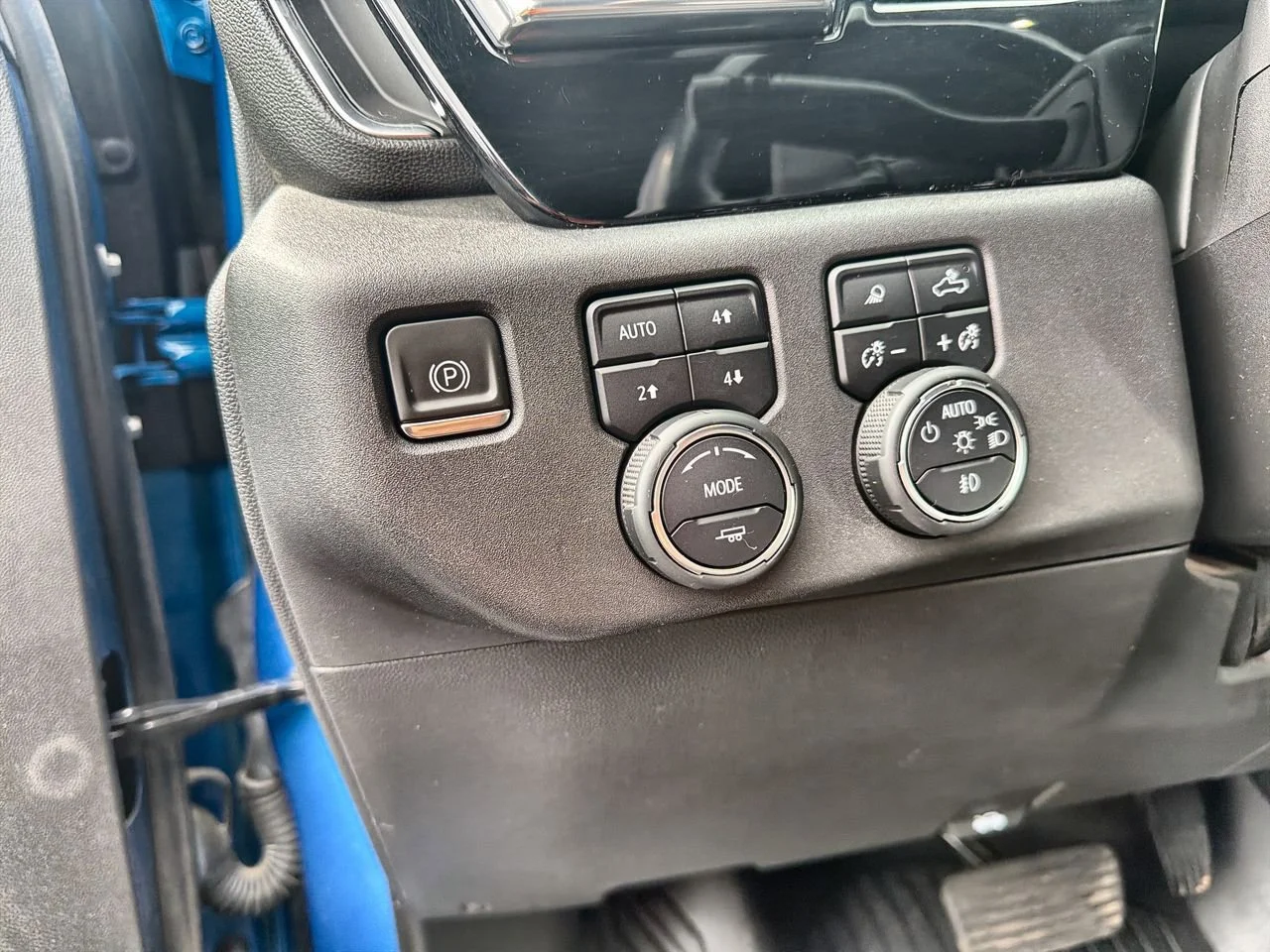 Used 2022 Glacier Blue Metallic Chevrolet LT Trail Boss image 15