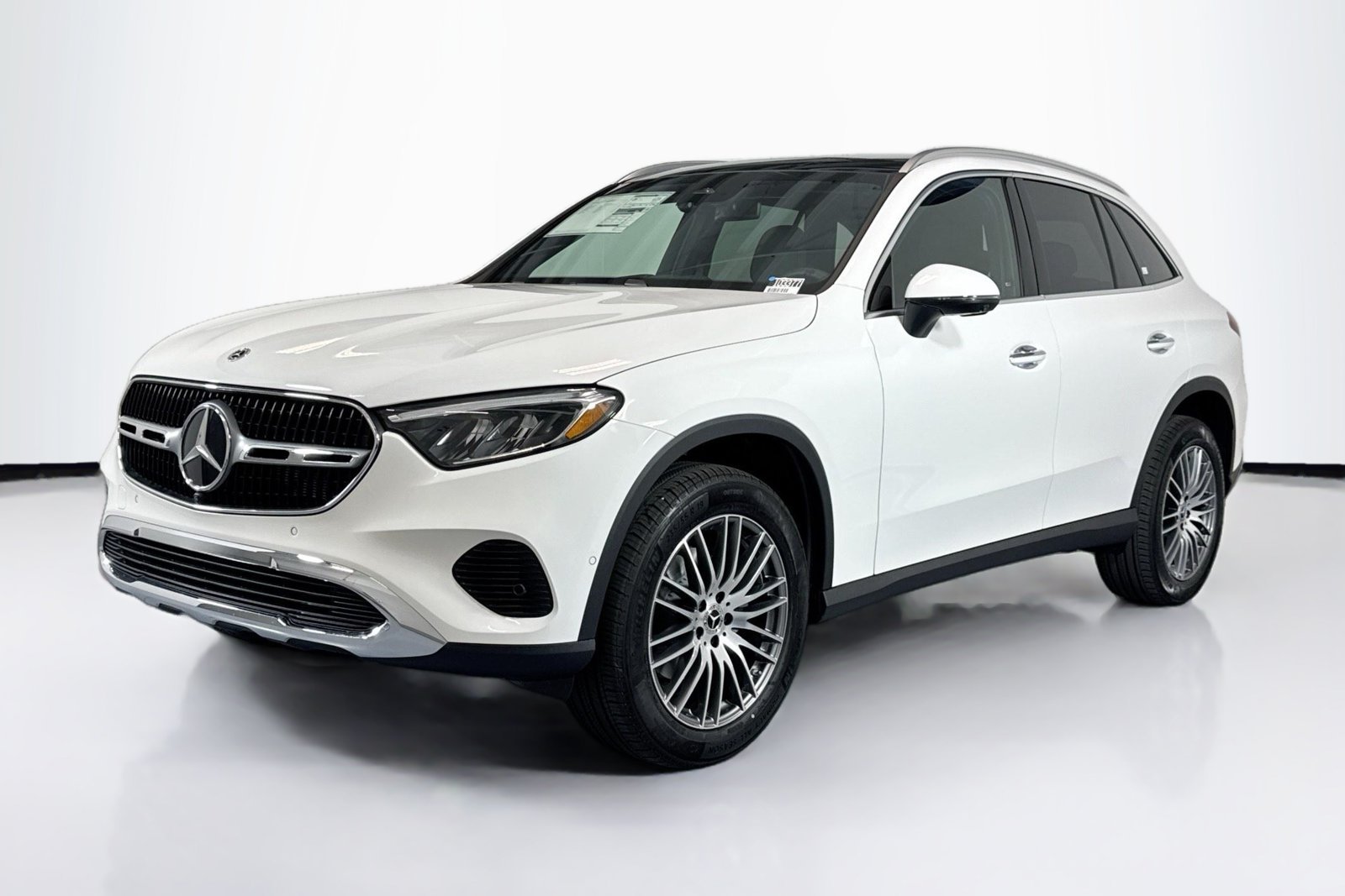 New 2026 Polar White Mercedes-Benz GLC 300 image 1