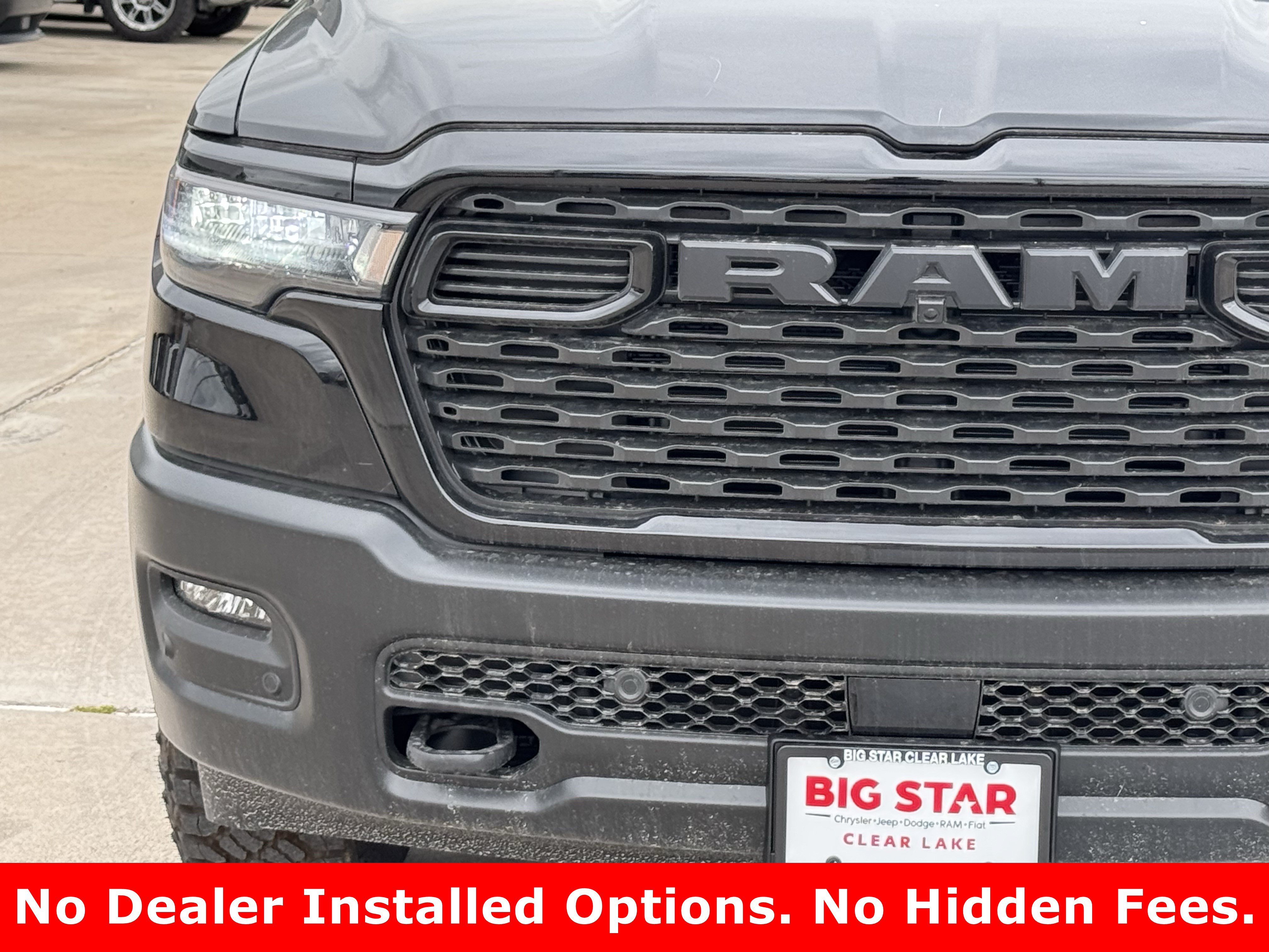 New 2026 Diamond Black Crystal Pearl-Coat Exterior Paint RAM Warlock image 5