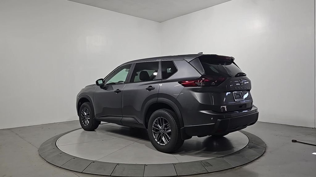 2026 Nissan Rogue S photo 3