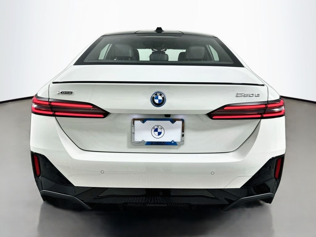 2026 BMW 5 Series 550e - Photo 6