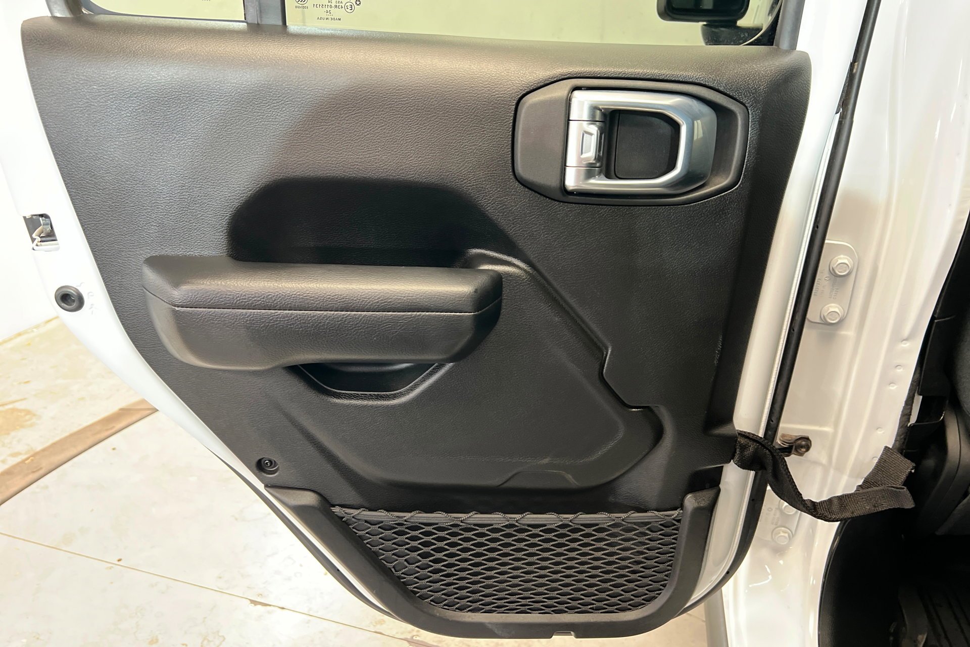 Used 2025 Bright White Clearcoat Jeep Rubicon image 19