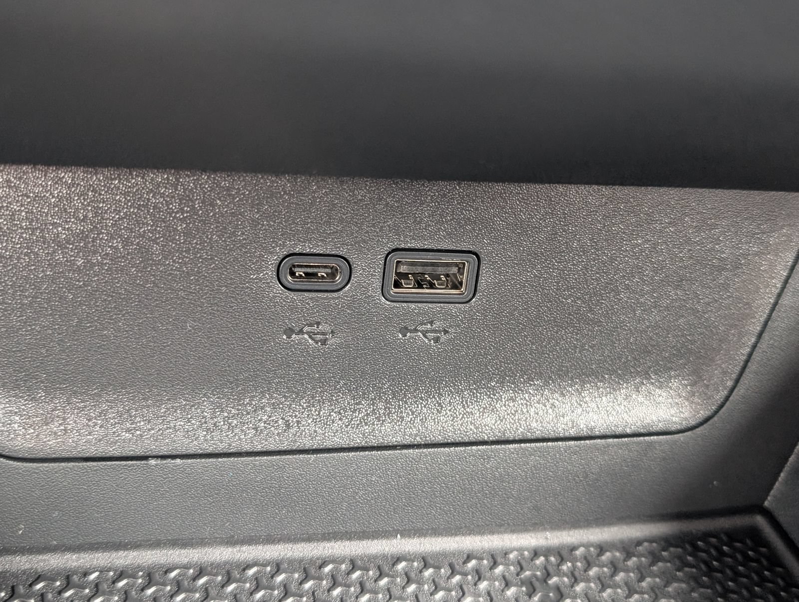 2027 Chevrolet Equinox RS - Photo 23