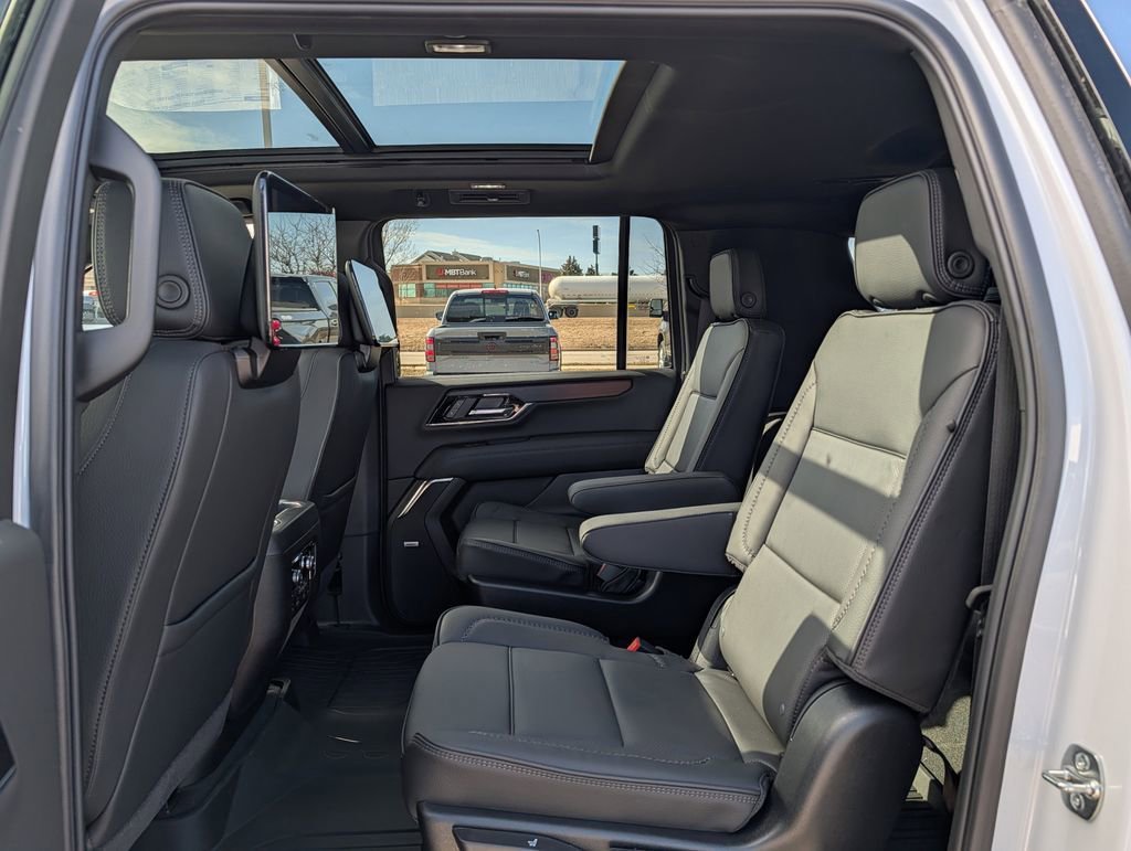 2026 GMC Yukon XL Denali - Photo 7