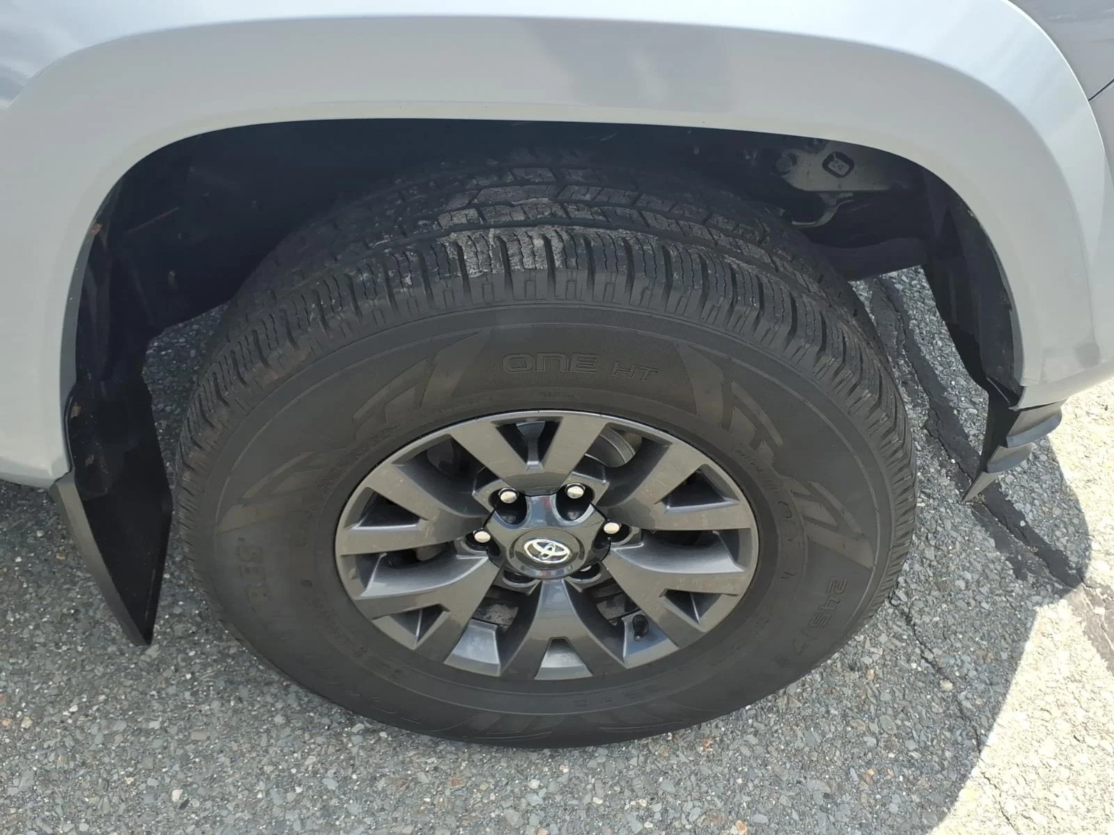 Used 2021 Cement Toyota SR5 image 11