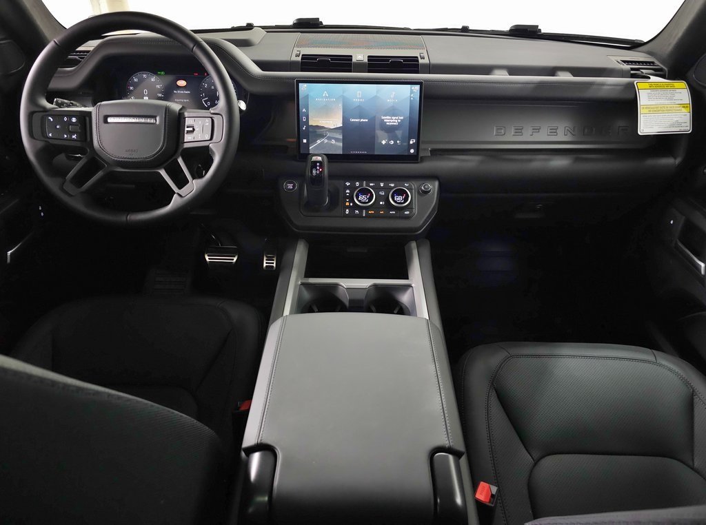 2025 LAND ROVER DEFENDER - Image 11