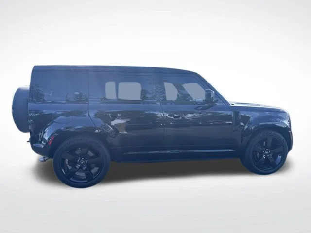 Used 2024 Black Land Rover V8 image 4