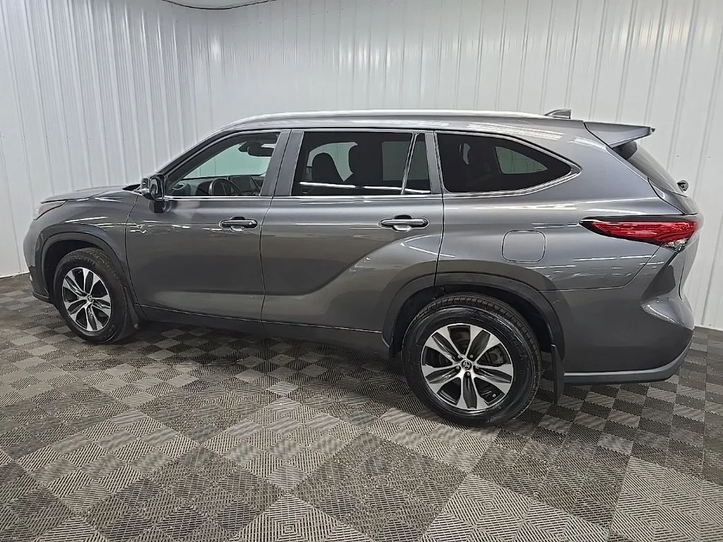 Used 2023 Magnetic Gray Metallic Toyota XLE image 4