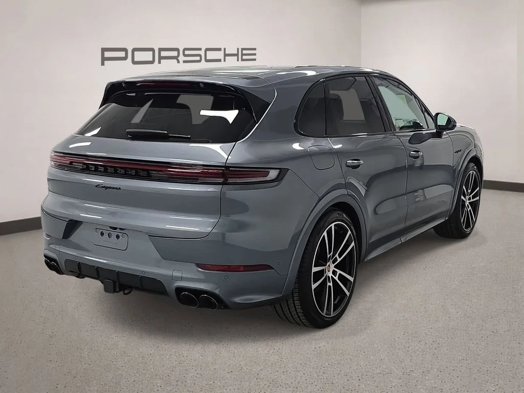 New 2026 Vanadium Grey Metallic Porsche E-Hybrid image 7