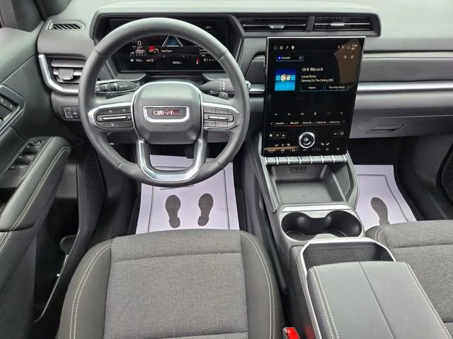 Used 2025 Summit White GMC Elevation image 13