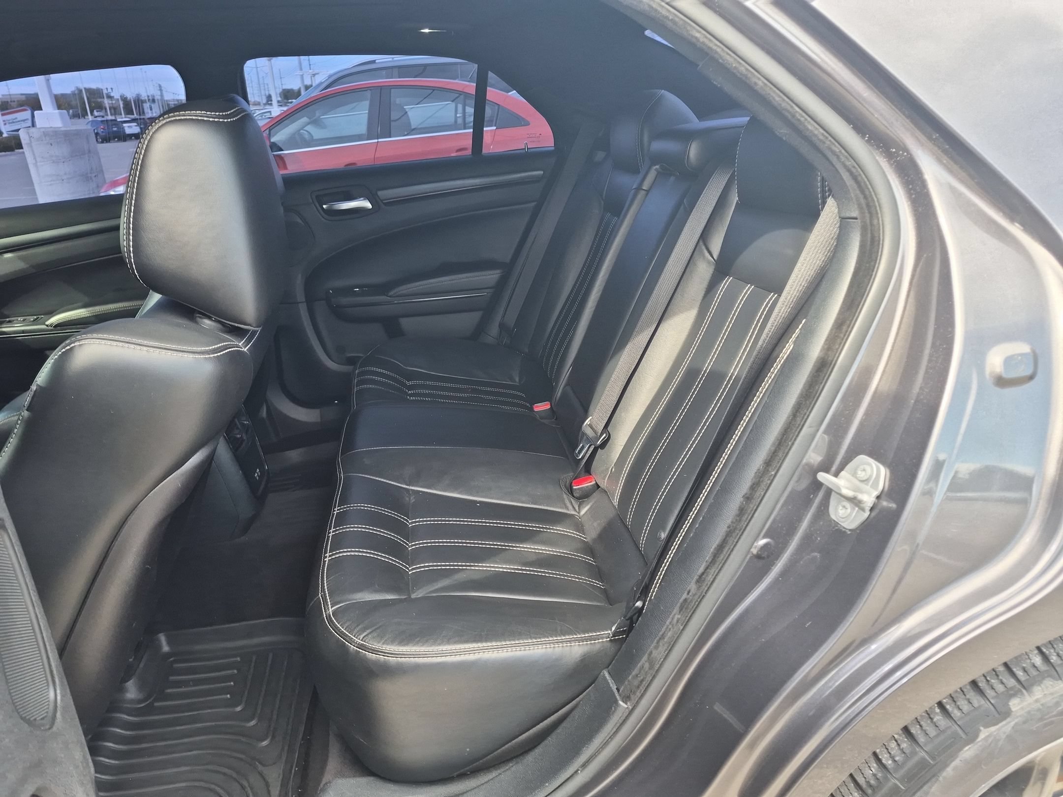 Used 2016 Granite Crystal Metallic Clearcoat Chrysler 300S image 24