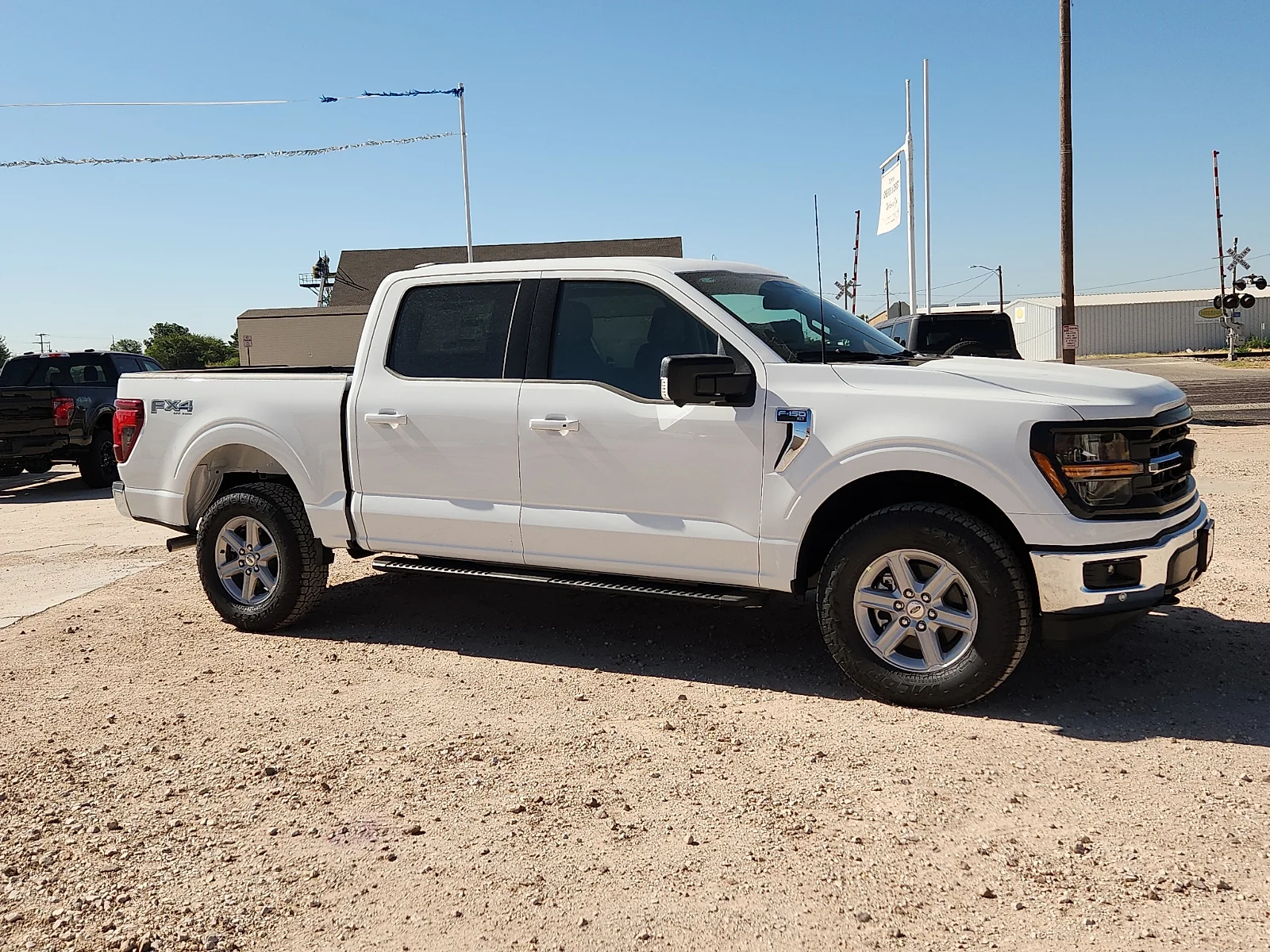 New 2026 Oxford White Ford XLT image 8