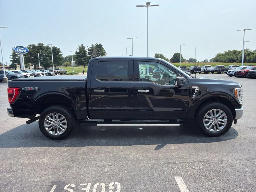 Used 2023 Agate Black Metallic Ford XLT image 6