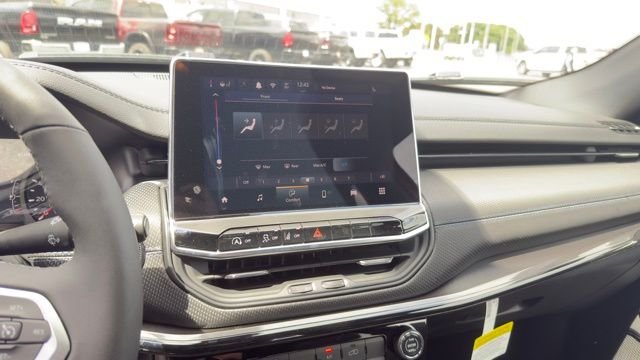 New 2026 Joose (DISC) Jeep Latitude image 19