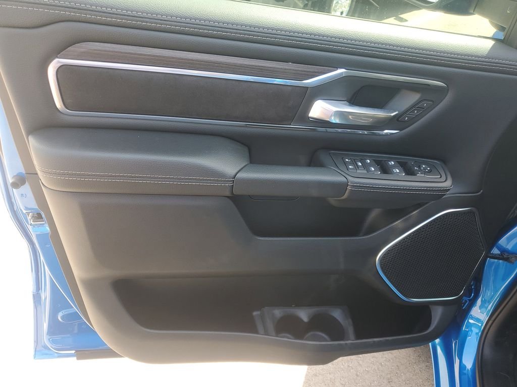 New 2026 Hydro Blue Pearl-Coat Exterior Paint RAM Laramie image 10