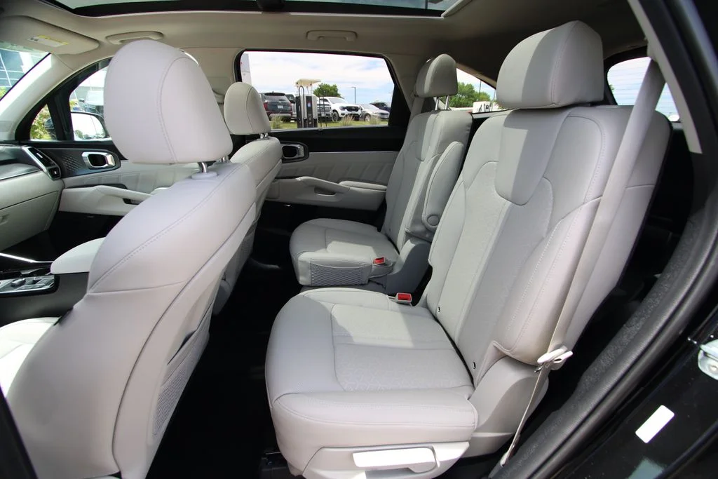 Used 2023 Black Kia SX Prestige image 7