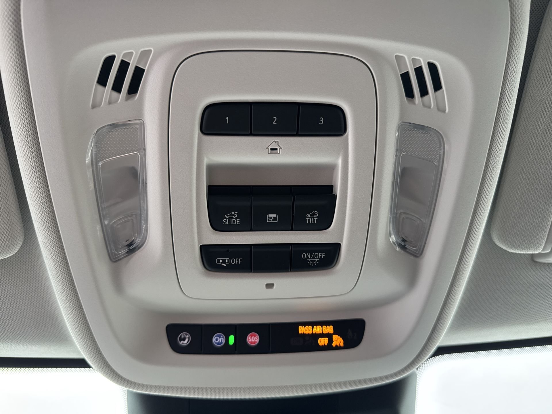New 2026 Iridescent White Tricoat Buick Avenir image 48
