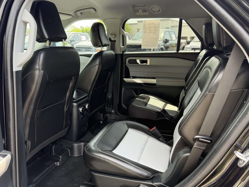 Used 2023 Black Ford XLT image 15