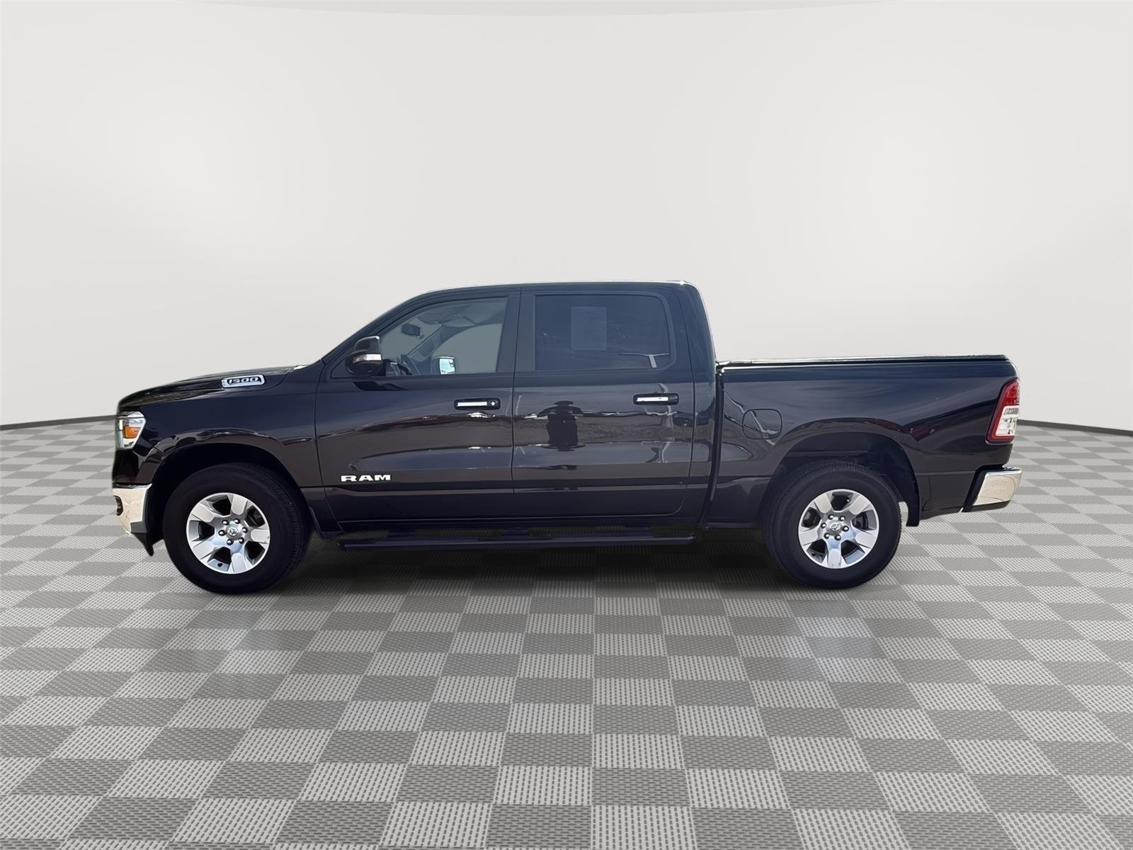 Used 2019 Diamond Black Crystal Pearlcoat Ram Big Horn/Lone Star image 4
