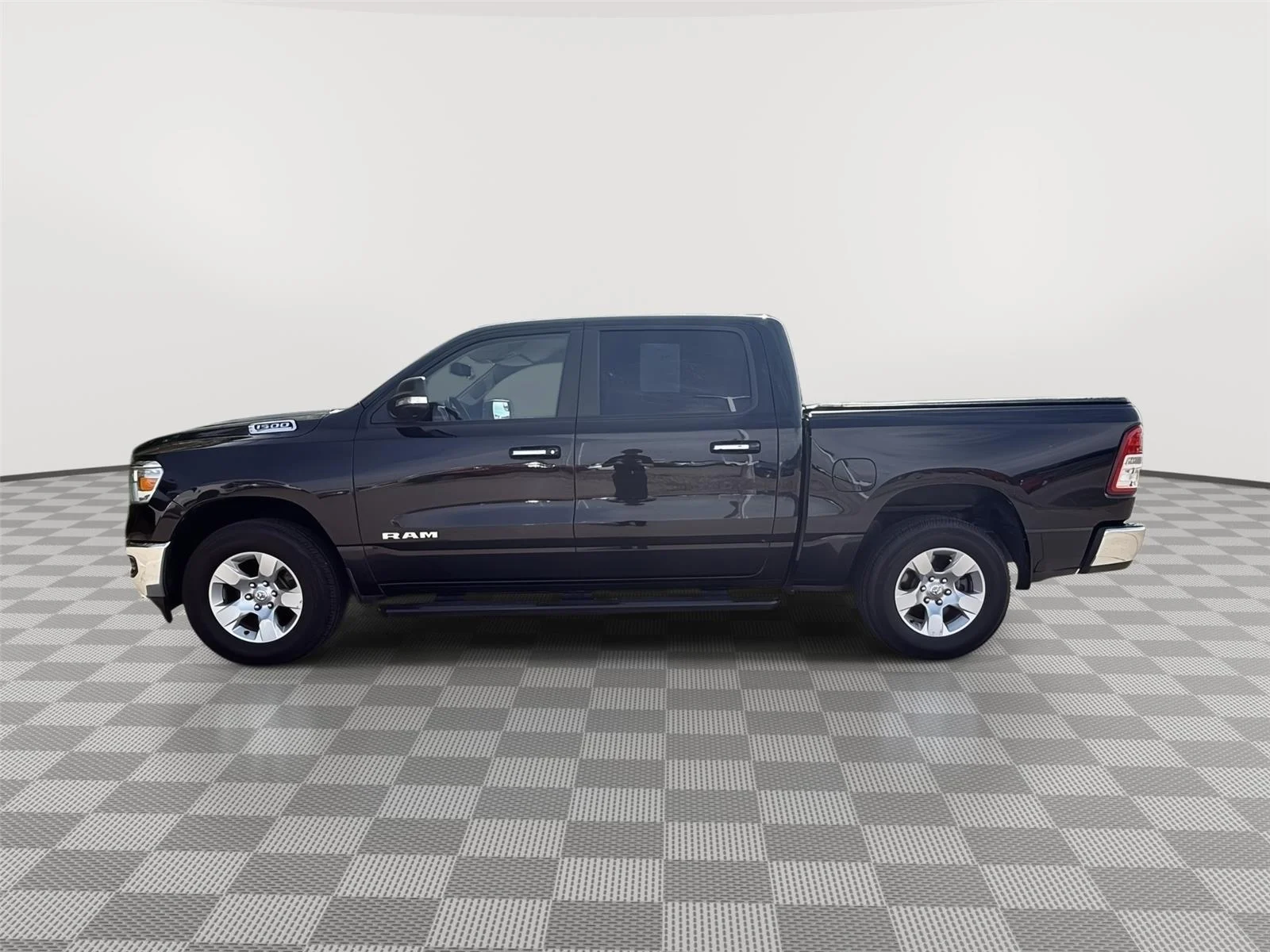 Used 2019 Diamond Black Crystal Pearlcoat Ram Big Horn/Lone Star image 4