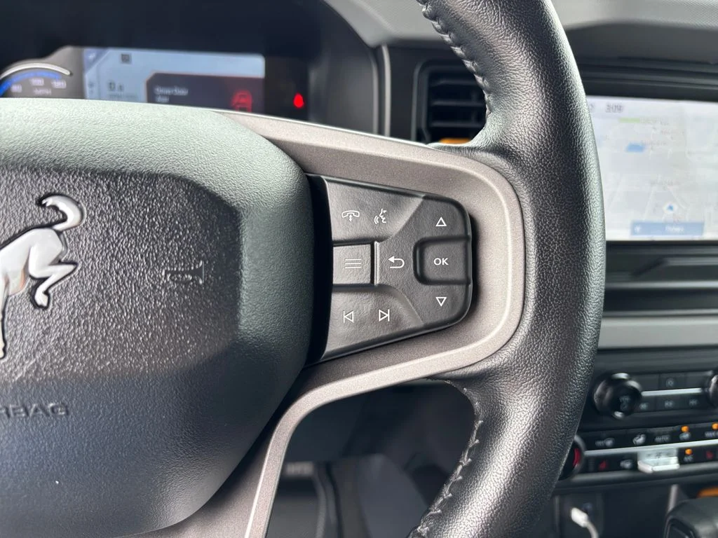 Used 2023 Gray Ford Badlands image 27
