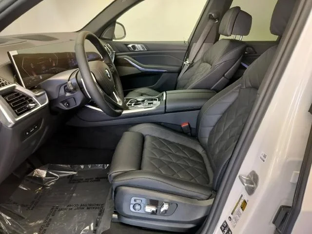 New 2026 Alpine White BMW xDrive40i image 8