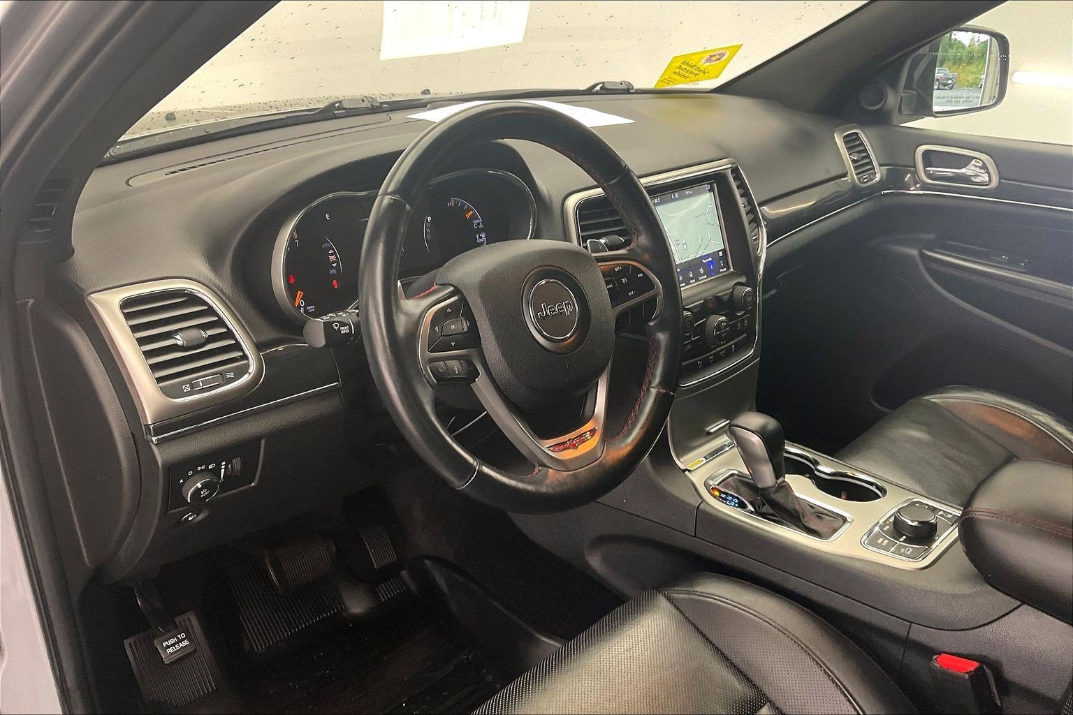 Used 2018 Silver Jeep Trailhawk 4x4 image 14