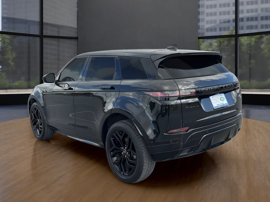 Used 2022 Black Land Rover Dynamic image 7