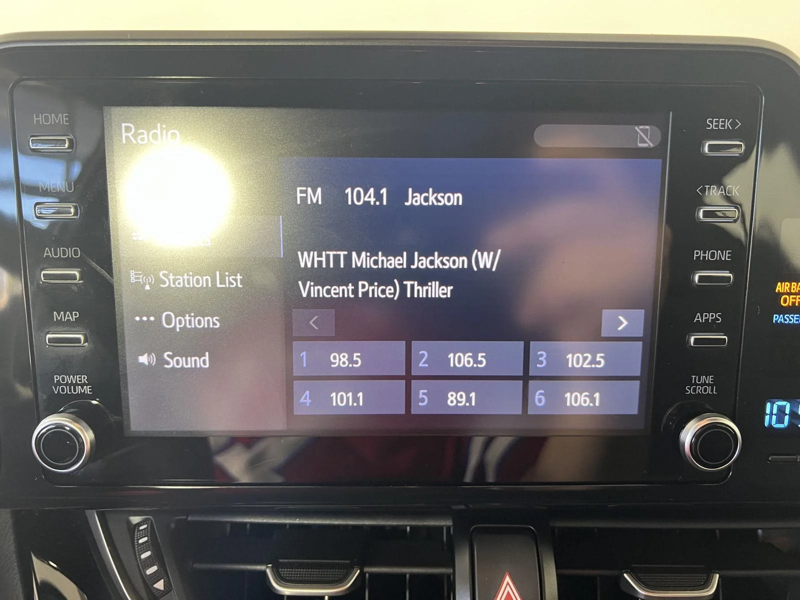 Used 2019 Black Sand Pearl Toyota LE image 19