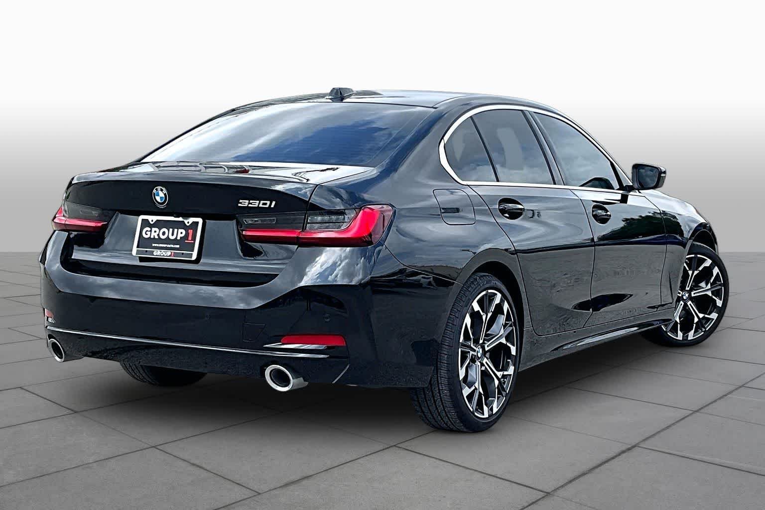 2026 BMW 3 Series 330i - Photo 12