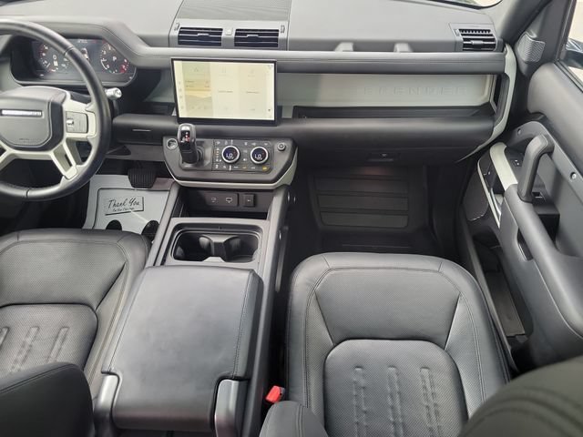Used 2022 Santorini Black Metallic Land Rover XS Edition image 14