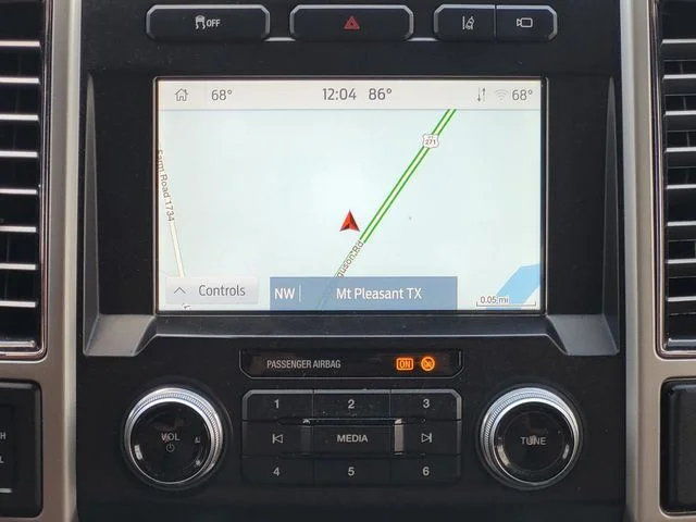 Used 2020  Ford XL image 15